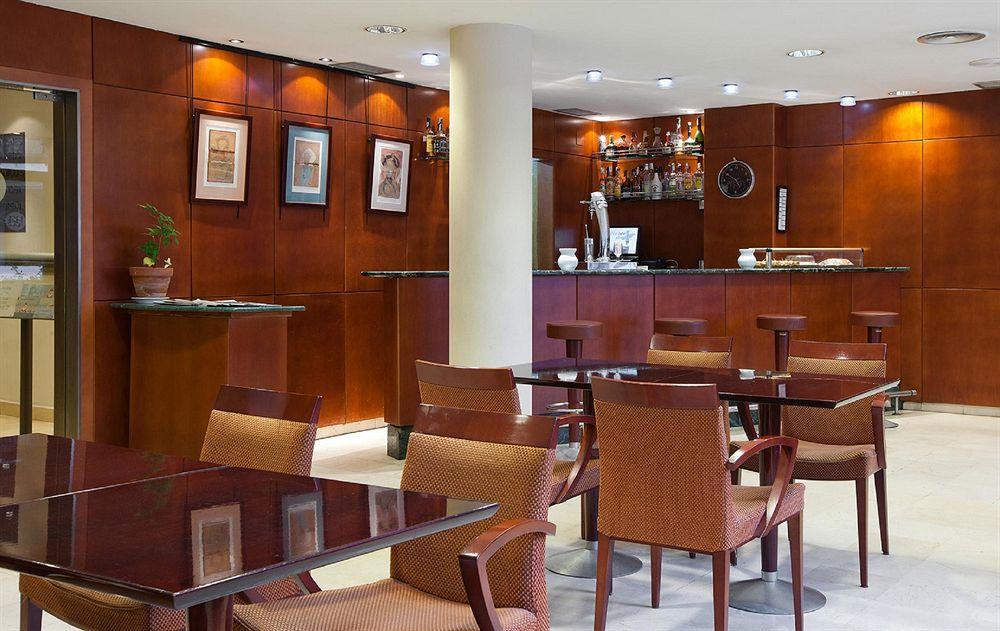 Nh Ciudad De Santander Hotel Ресторант снимка